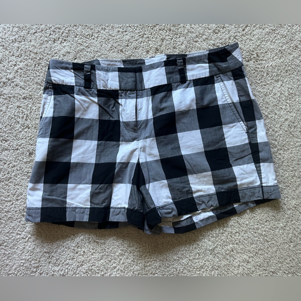 LOFT shorts size 4, checked